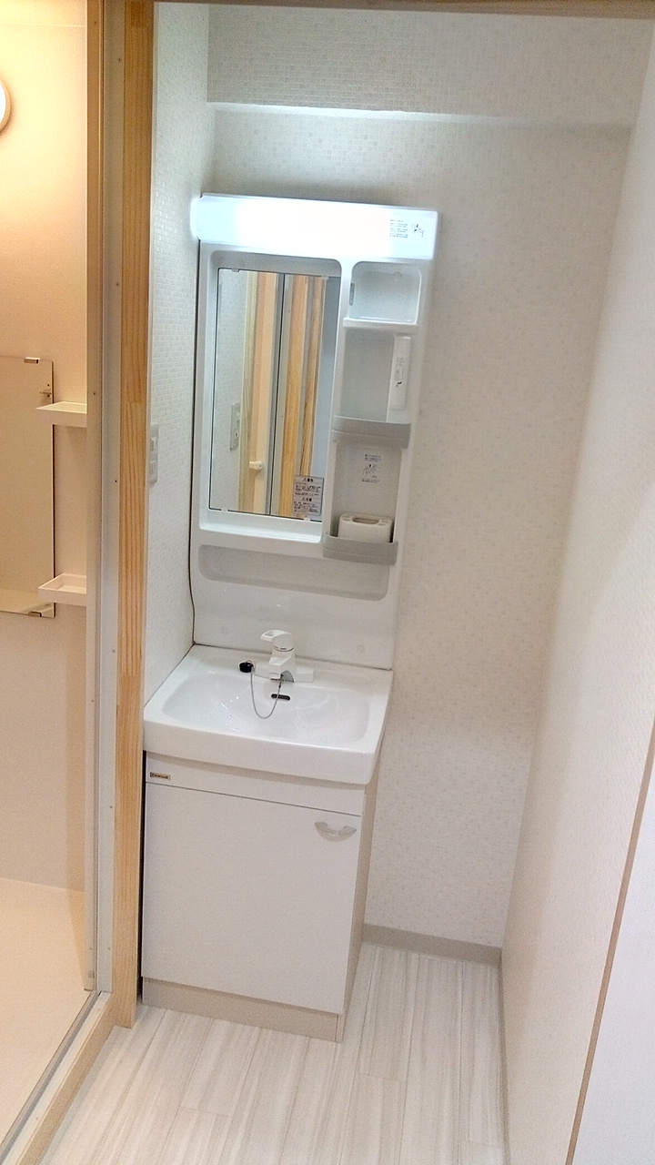 マンション 洗面所 のリフォーム施工事例 トイレと脱衣場を分ける 脱衣場編 長崎未来リフォーム