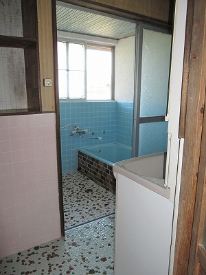 戸建て 浴室 のリフォーム施工事例 寒いお風呂はイヤ