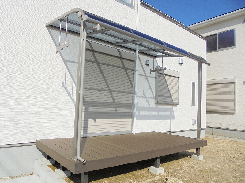 戸建て バルコニー ポーチ のリフォーム施工事例 ウッドデッキとルーフをとりつけました 株式会社アイデムホーム 戸建て バルコニー ポーチ のリフォーム施工事例 ウッドデッキとルーフをとりつけました 株式会社アイデムホーム