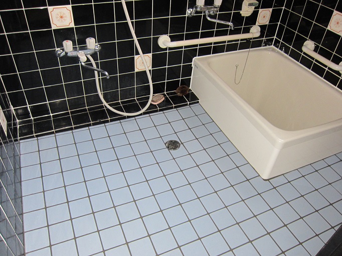 戸建て 浴室 のリフォーム施工事例 浴槽交換