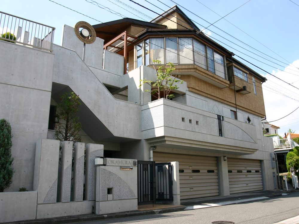 戸建て 外構 のリフォーム施工事例 打ちっぱなし外部塀の撥水塗装 株式会社プランナー