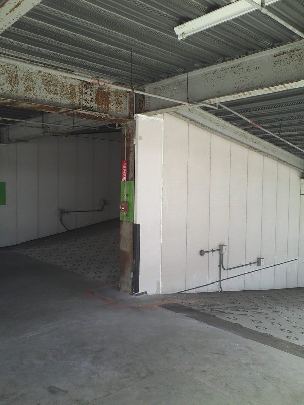 その他 外壁 のリフォーム施工事例 自走式立体駐車場の壁補修