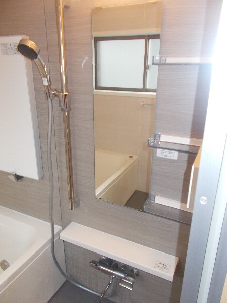 戸建て 浴室 のリフォーム施工事例 タイル風呂を暖かいユニットバスにしました 札幌でリフォームするなら住まいのユウケンへ