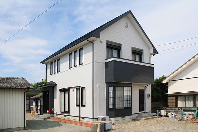 戸建て 外壁 のリフォーム施工事例 シンプルモダンなたたずまい リフォーム施工事例 牧之原市 御前崎市 菊川市 掛川市 吉田町のリフォームはユキトシに 戸建て 外壁 のリフォーム施工事例 シンプルモダンなたたずまい リフォーム施工事例 牧之原市 御前崎市 菊川市 掛川市 吉田町のリフォームはユキトシに
